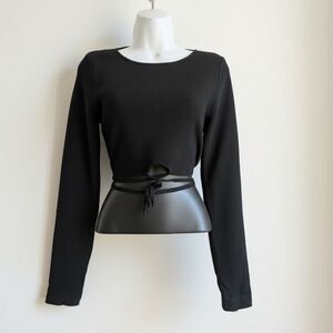 Cropped Black Sweater Long Sleeve Flirty Edgy Chic Streetwear by Le Lis Sz M
